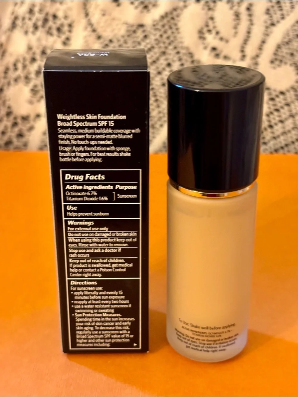 NIB Bobbi Brown Weightless Skin Foundation SPF 15 — Warm Sand (W-036)